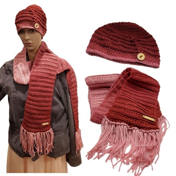 OMBRE PINK BEANIE AND SCARF  SET - Picture 1 of 9